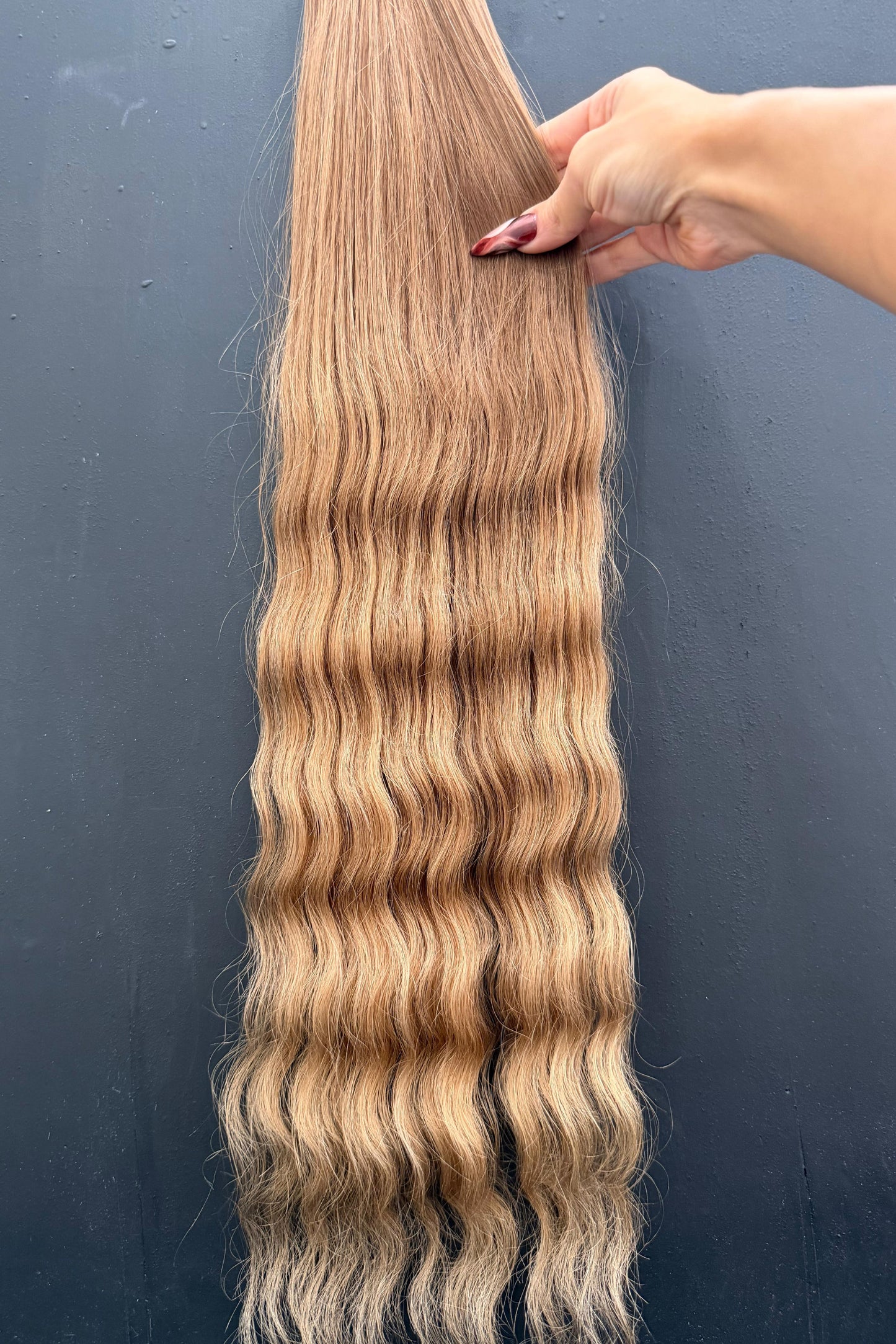 COLORED SLAVIC WAVY 68cm : 65g