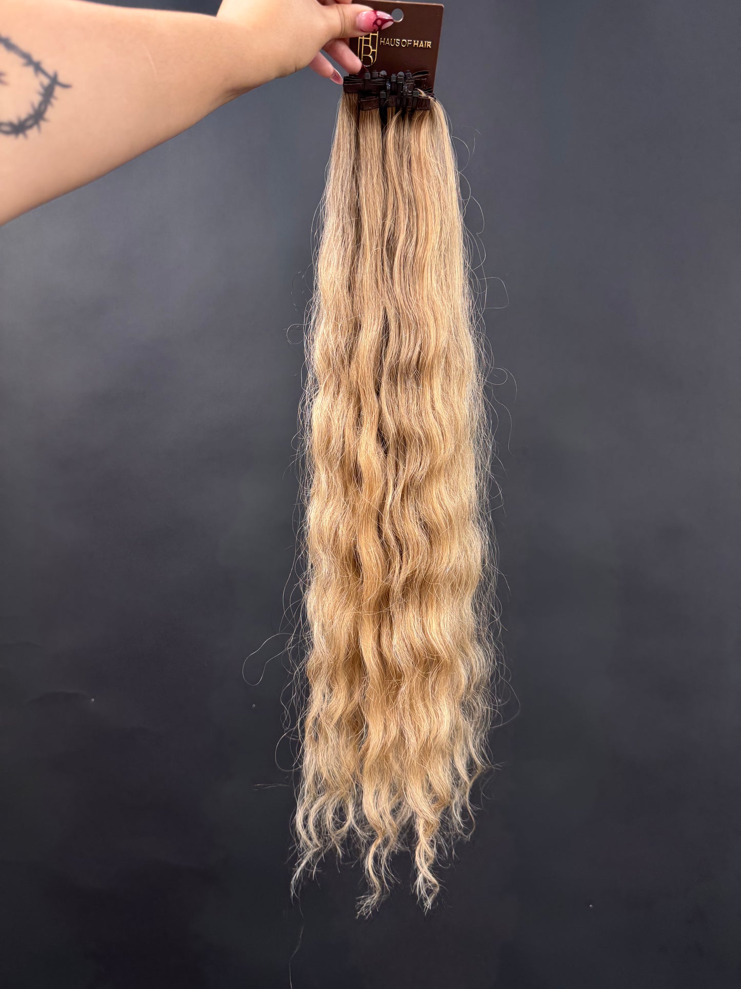 PRE-BONDED COLORED SLAVIC WAVY 59cm : 101g