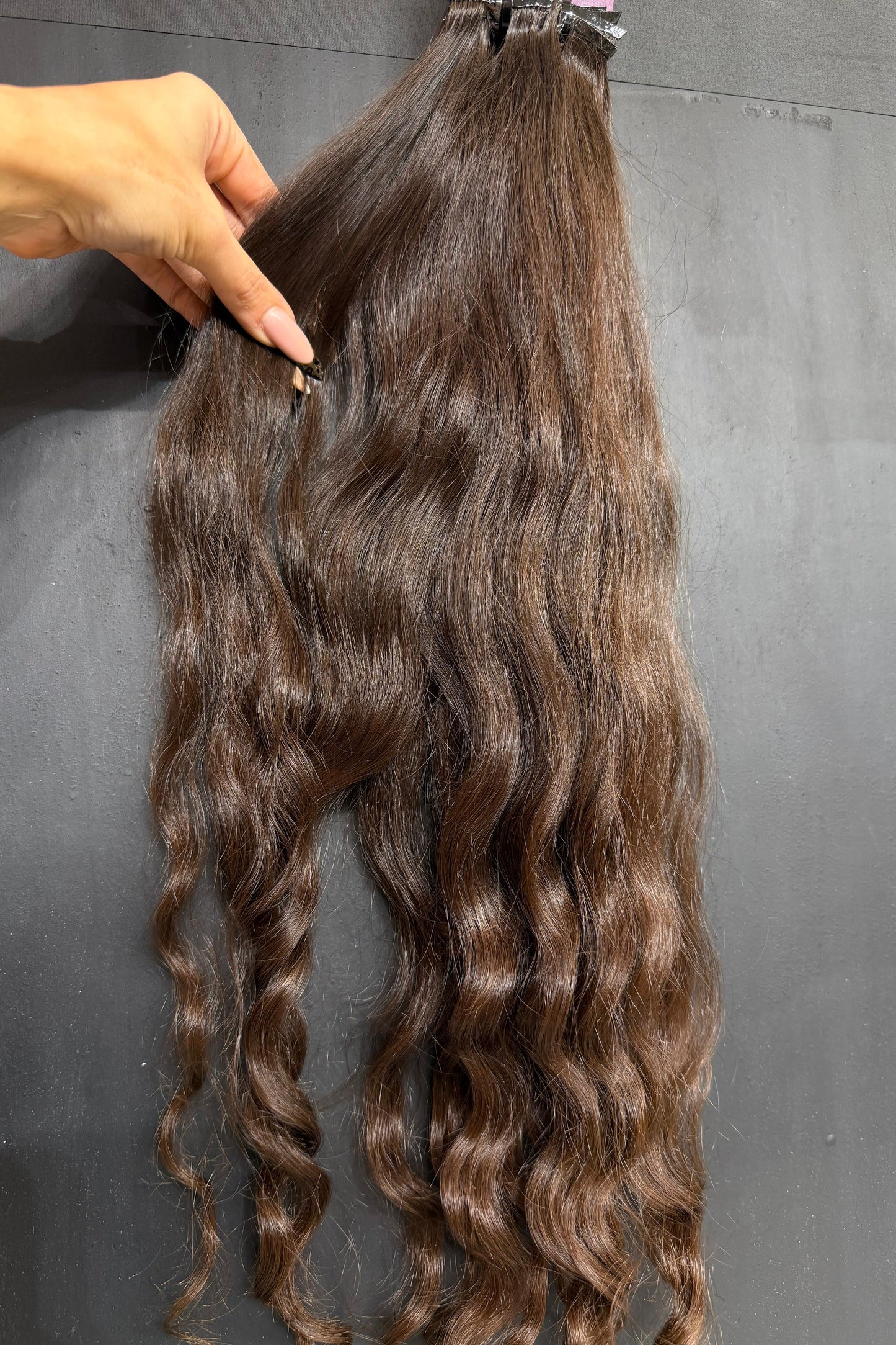 PRE-BONDED STRIPS VIRGIN SLAVIC CURLY 58cm : 69g