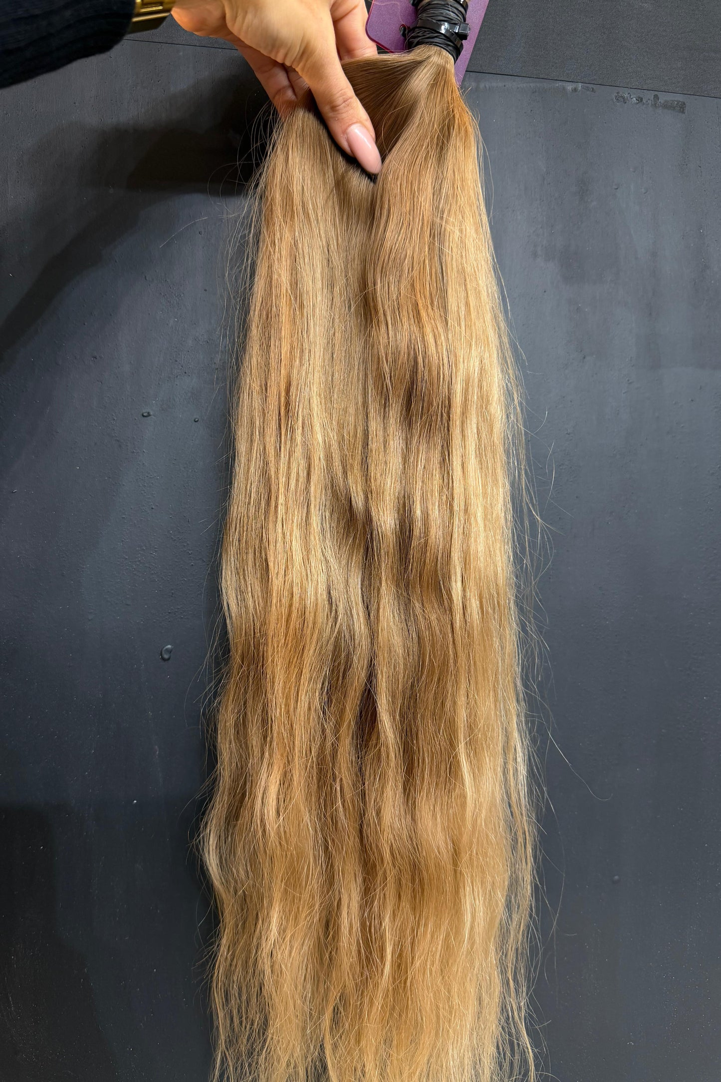 BULK COLORED SLAVIC SLIGHT WAVE 60cm : 139g