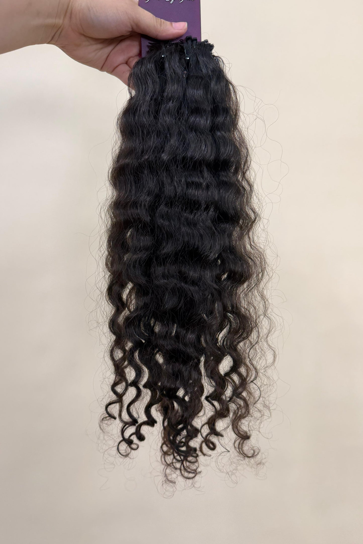 PRE-BONDED STRIPS VIRGIN SLAVIC CURLY 39cm : 68g