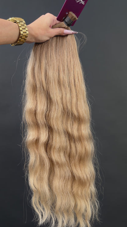 BULK COLORED SLAVIC SLIGHT WAVE 61cm : 136g