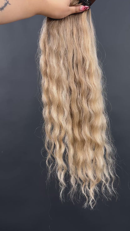 PRE-BONDED COLORED SLAVIC WAVY 59cm : 101g