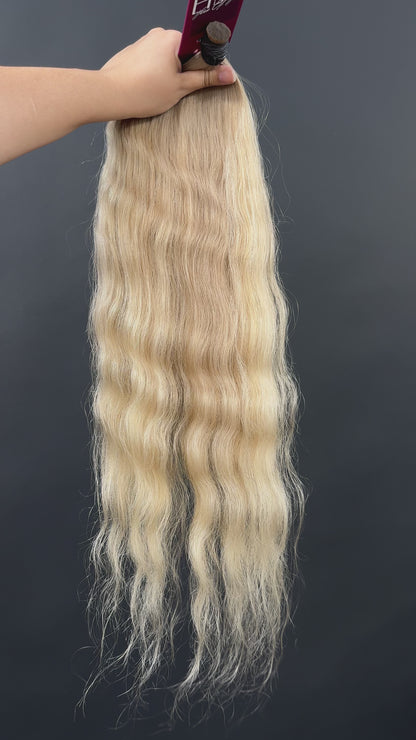 BULK COLORED SLAVIC SLIGHT WAVE 63cm : 114g