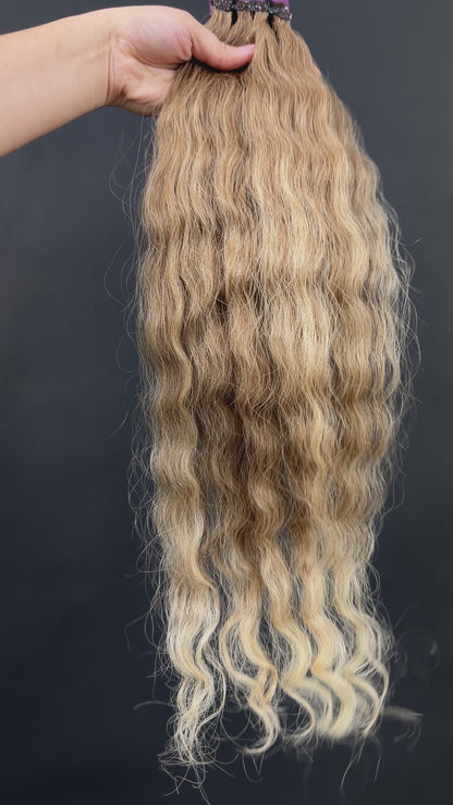 PRE-BONDED COLORED SLAVIC CURLY 53cm : 50g